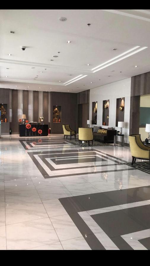 Robles' Unit At 81 Newport Boulevard Manila Exterior foto