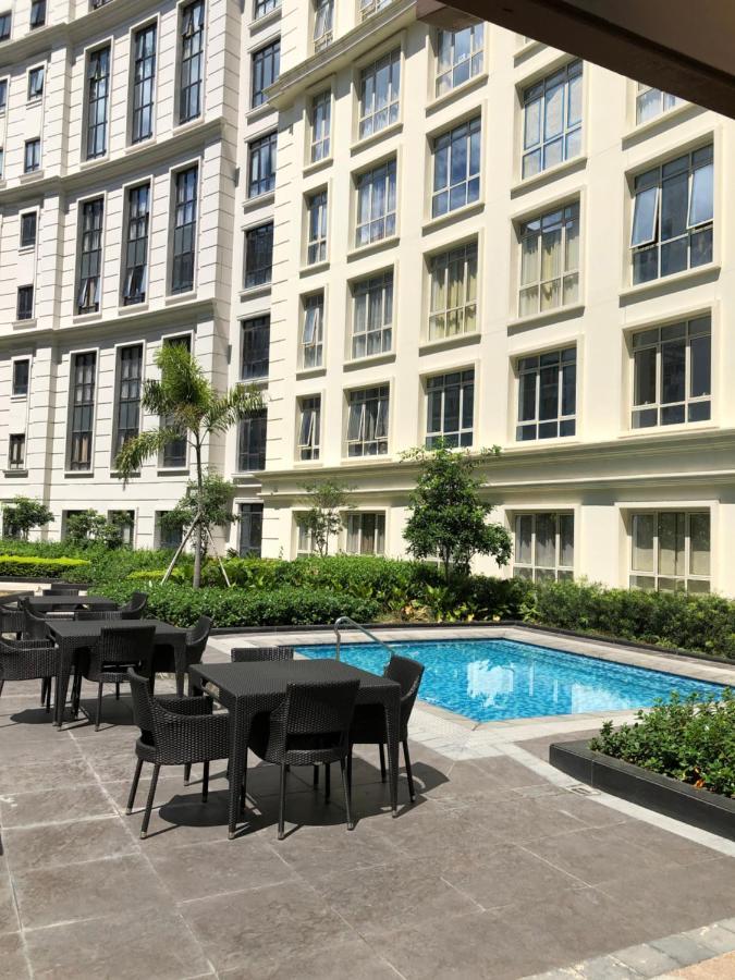 Robles' Unit At 81 Newport Boulevard Manila Exterior foto